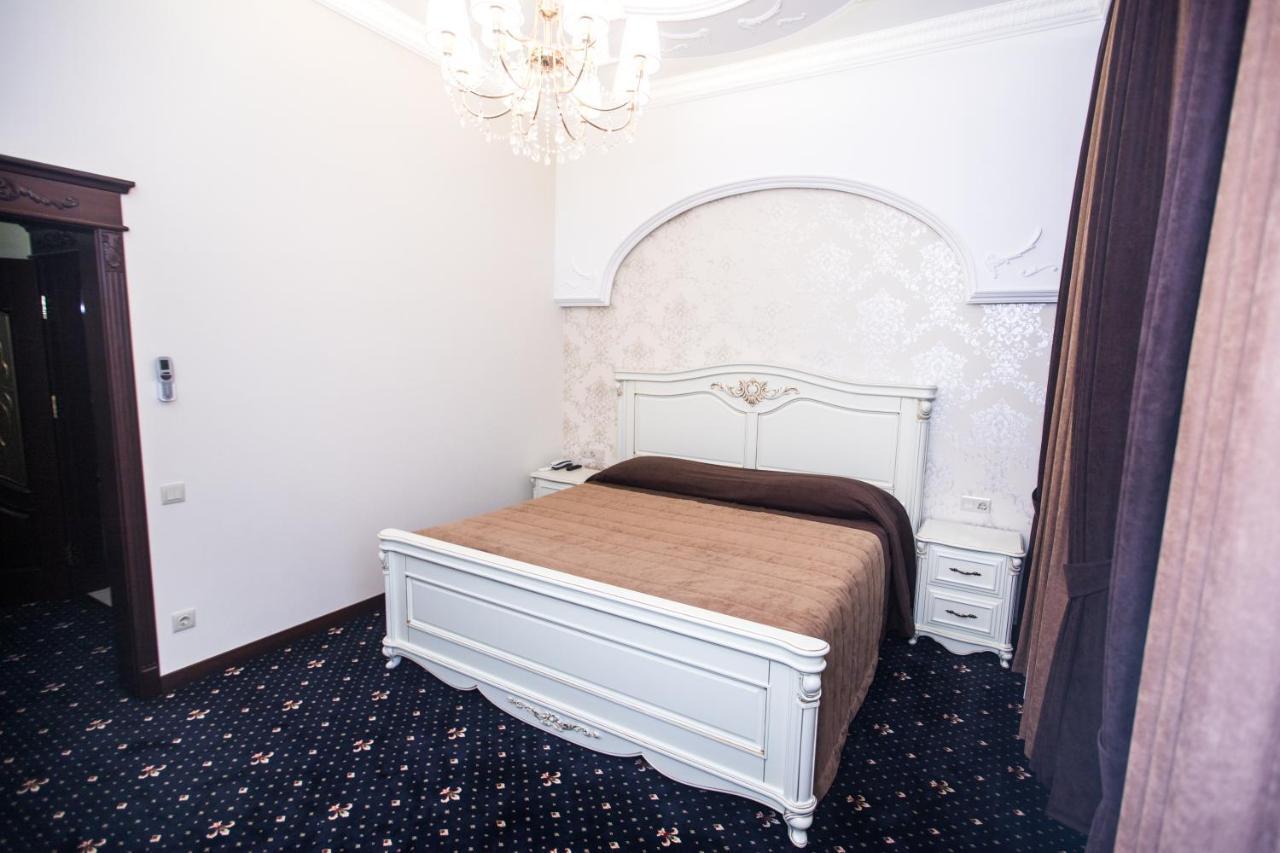 Готель Петрівський Kropyvnytskyi Exterior foto